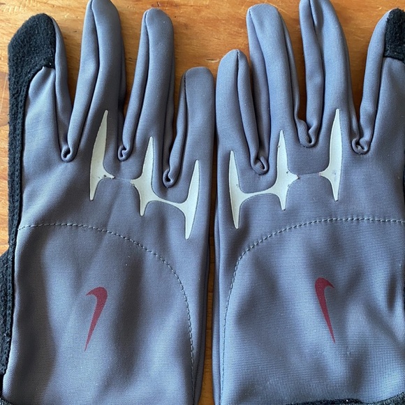 Nike Running/Snowshoeing Gloves - Picture 4 of 7